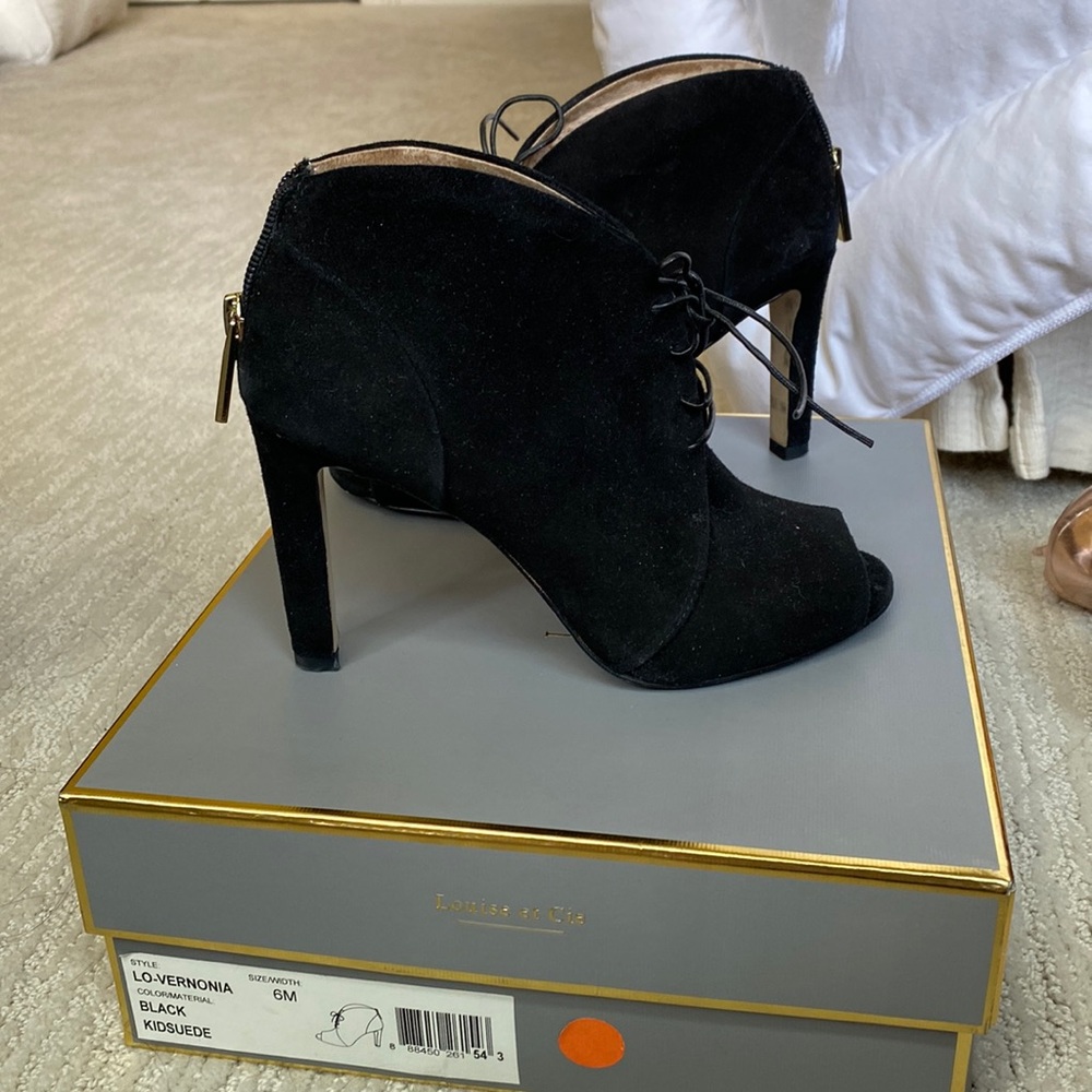 Louise et Cie “Vernonia” Suede Peep Toe Booties